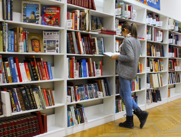 biblioteca facultatii